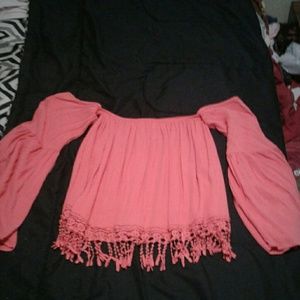 New never worn, cute off the shoulder top.