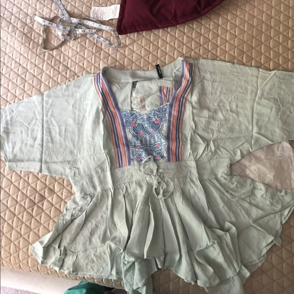 Super cute shirt - Picture 4 of 4