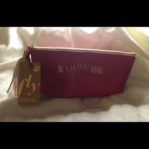 🛍🌼Fly Cosmetic Bag🌼🛍