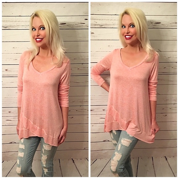 Adorable reverse stitch overlap tunic! - Picture 2 of 3