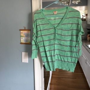 Light green sweater/shirt