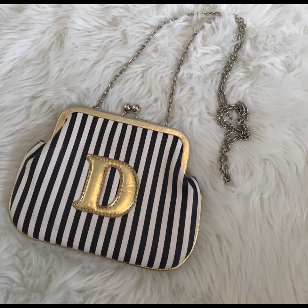 Melie Bianco D monogrammed Kiss lock clutch bag!⚡️