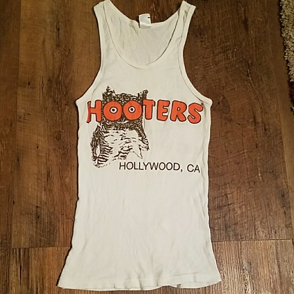 HOOTERS TANK TOP (HOLLYWOOD)