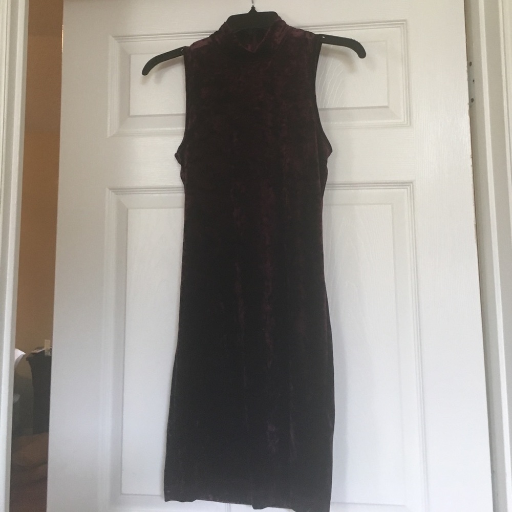 Forever 21 burgundy velvet dress