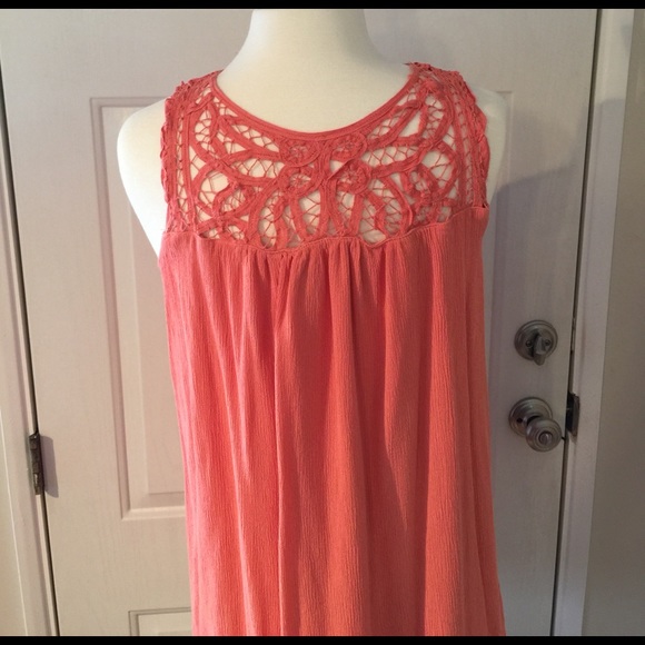 Peach short dress - Picture 2 of 3