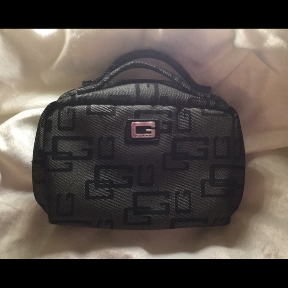 👛Guess Mini Purse 👛 - Picture 1 of 8