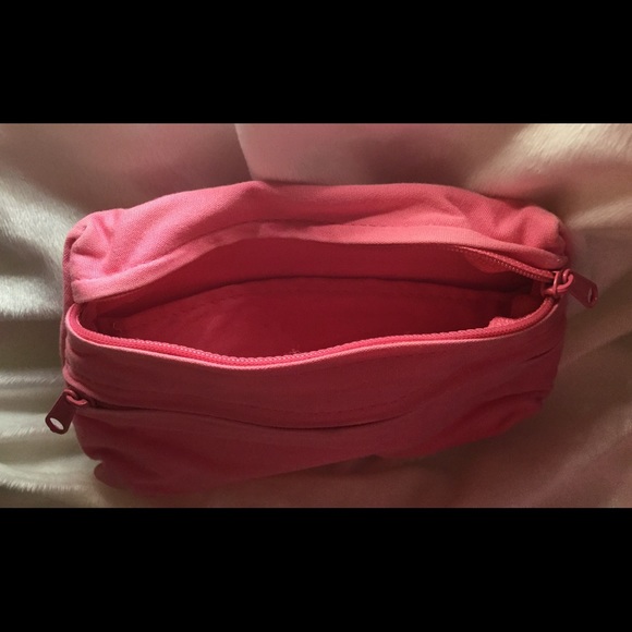 👛Guess Mini Purse 👛 - Picture 6 of 8