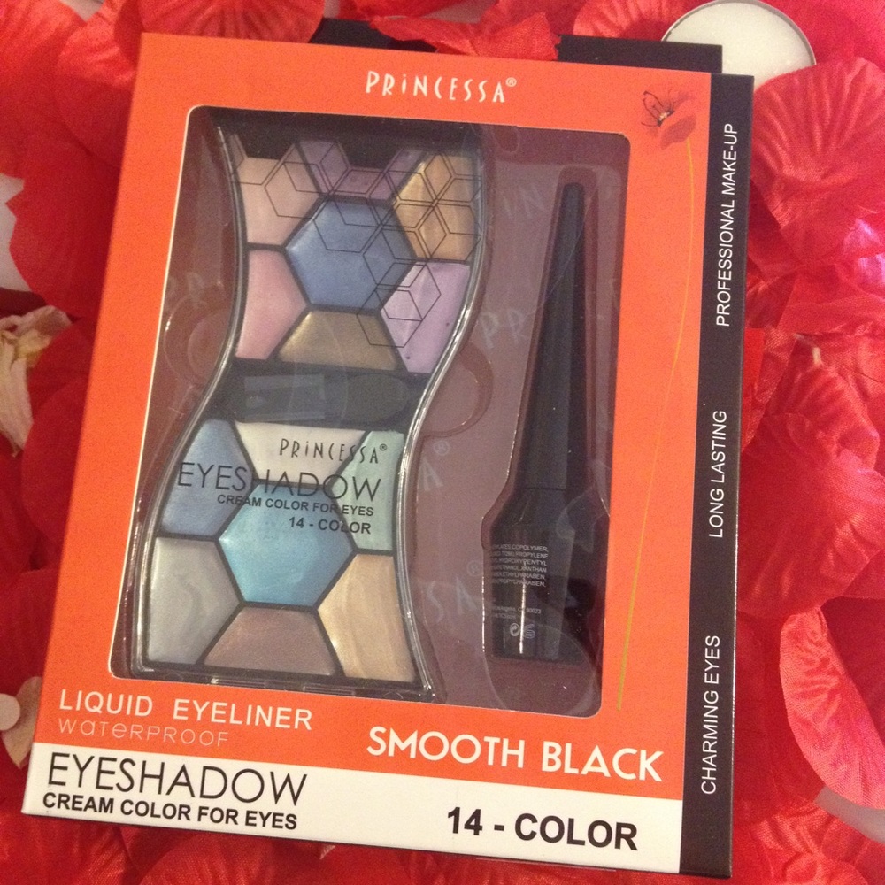 Professional makeup 💜price drop 💜