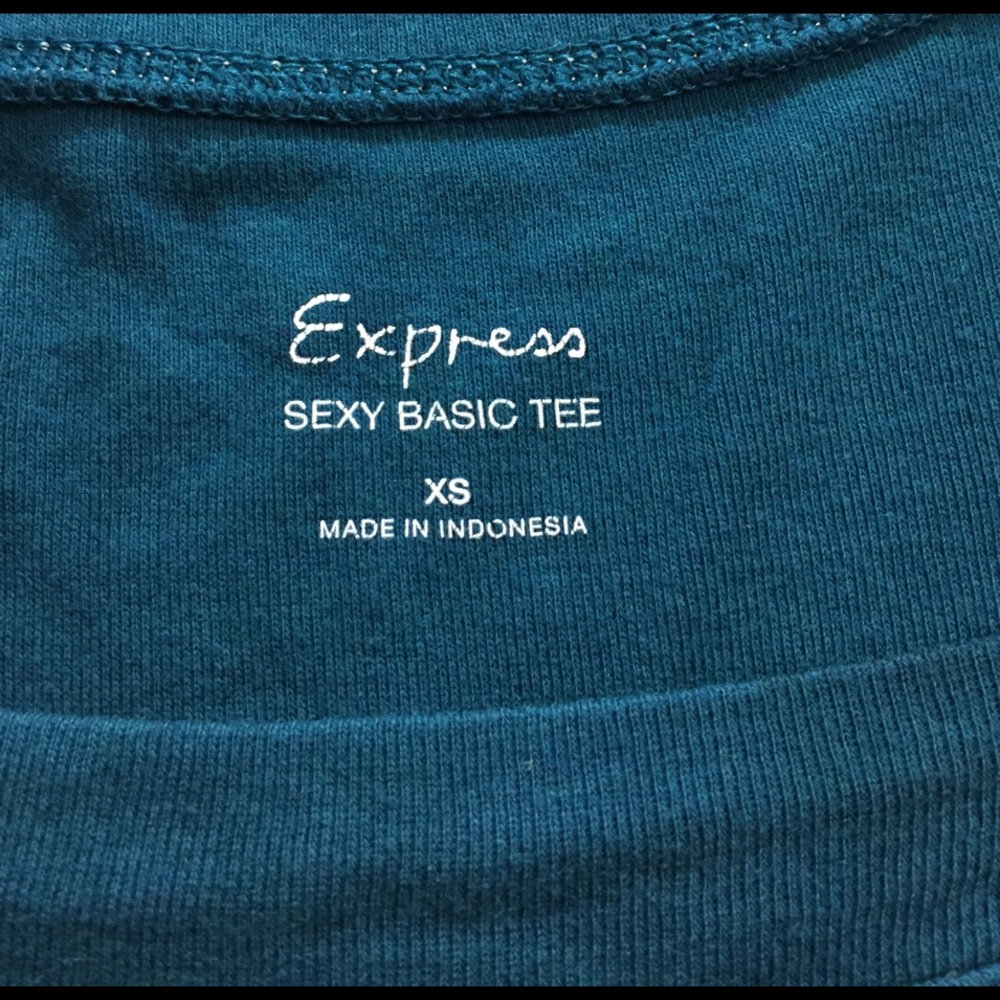 Express sexy basic tee - Picture 2 of 2
