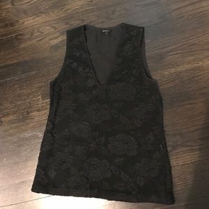 !!5 for $25!! Black laced Theory top