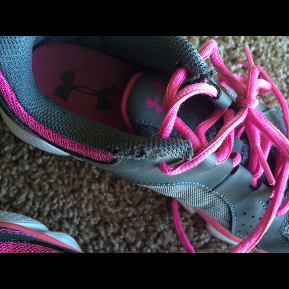 ‼️SOLD‼️Under armour running shoes - Picture 5 of 5