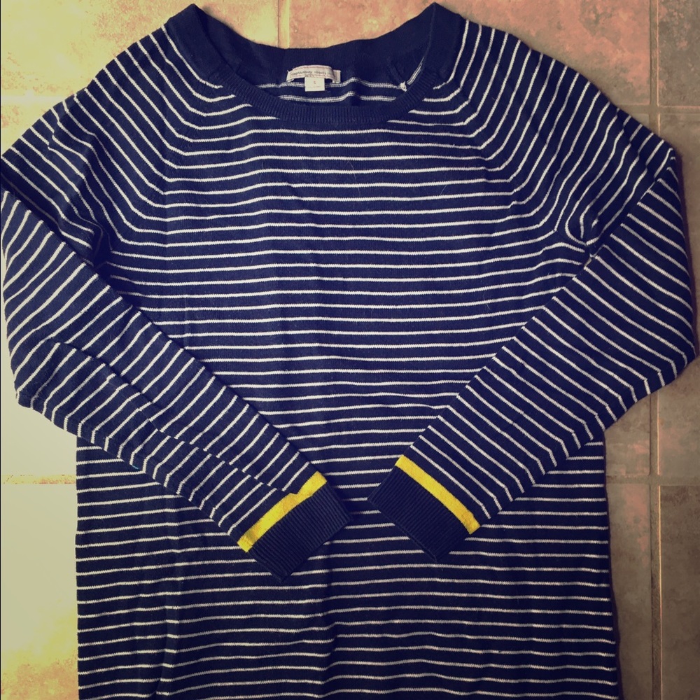 Gap maternity sweater SALE price!!