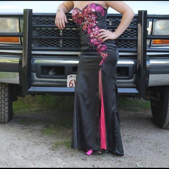 Prom dress - Picture 3 of 3