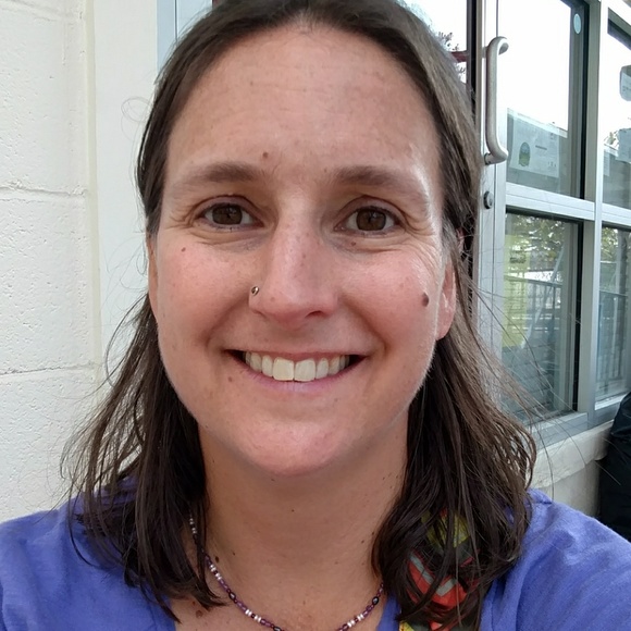 Meet your Posher, Melisa - Picture 2 of 3