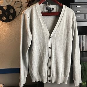 21 men V neck cardigan