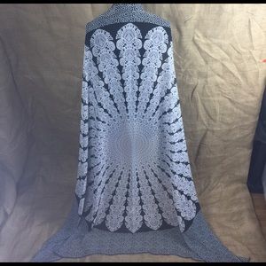 Black and white printed sarong