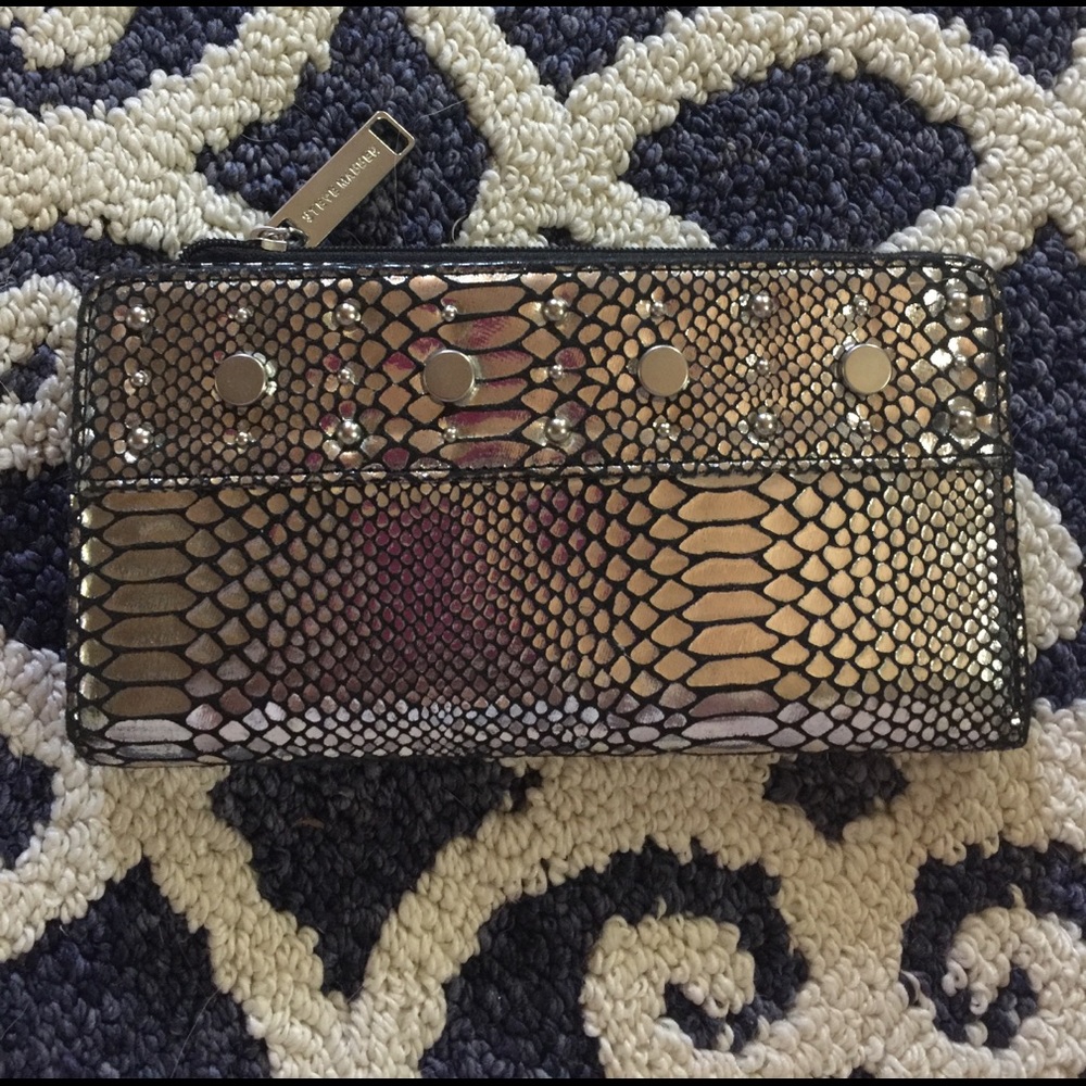 Steven Madden wallet