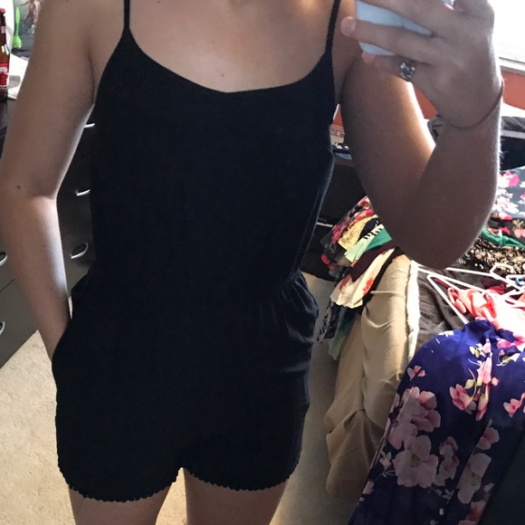 Black romper - Picture 2 of 2
