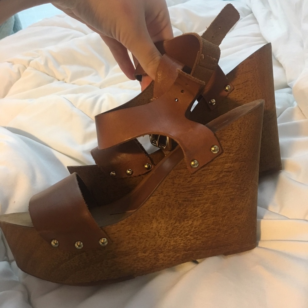 Charles David Tamela Wedges Size 8