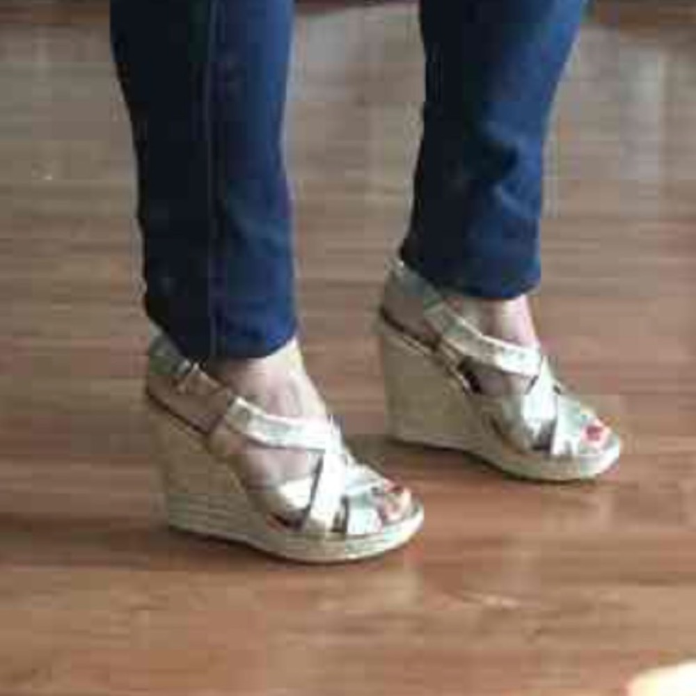 Jessica Simpson wedges brand new 7.5