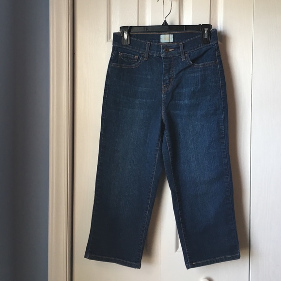 Levis Denim - Perfectly Slimming Levi's Jean Capris