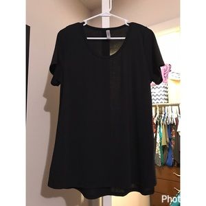 Lularoe Large Classic Tee