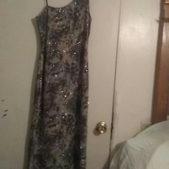 Womens Sz.: Large "Evening Gown" very Elegant! ! - Picture 1 of 2