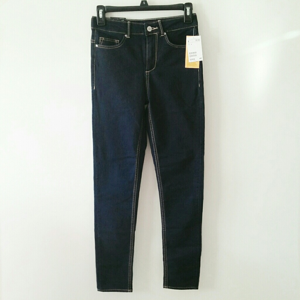 NWT H&M Dark wash Jeans