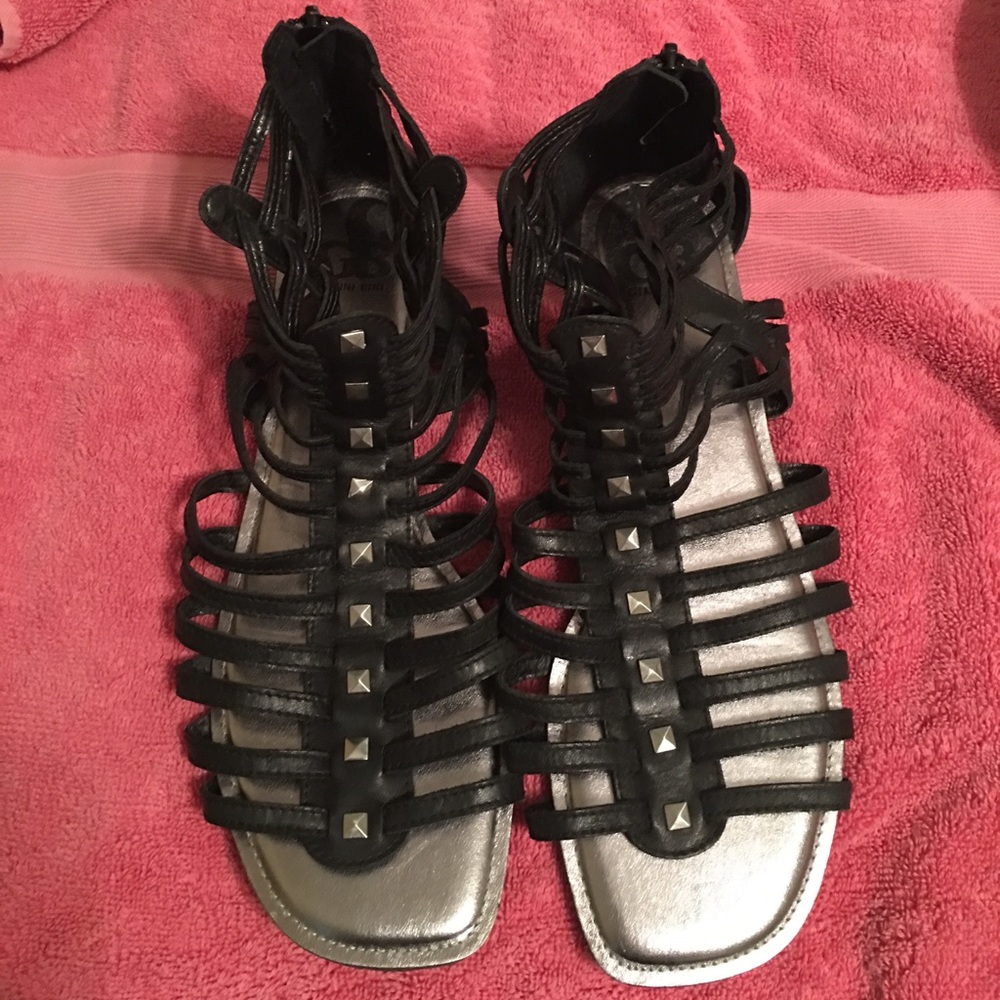 Gianni Bini gladiator sandals brand new sandals 10