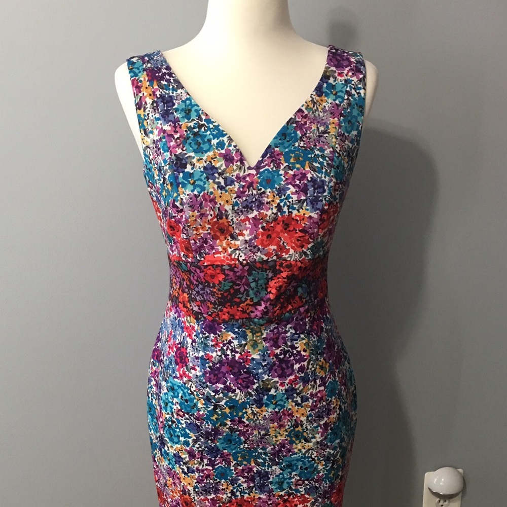 Beautiful and colorful dress!