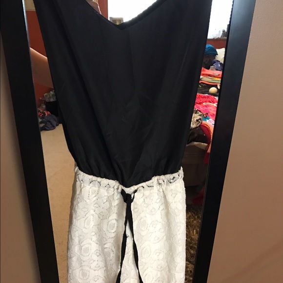 Black and white romper - Picture 2 of 4