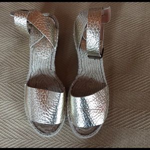 Metallic gold wedge sandals