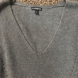 Vneck sweater with metallic tinsel knitting