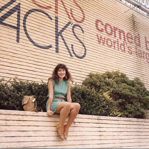 Meet your Posher, Joy - Picture 1 of 4