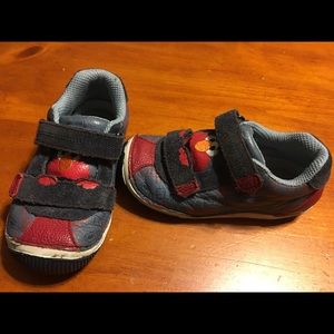 Stride Rite Elmo shoes toddler sz 7.5