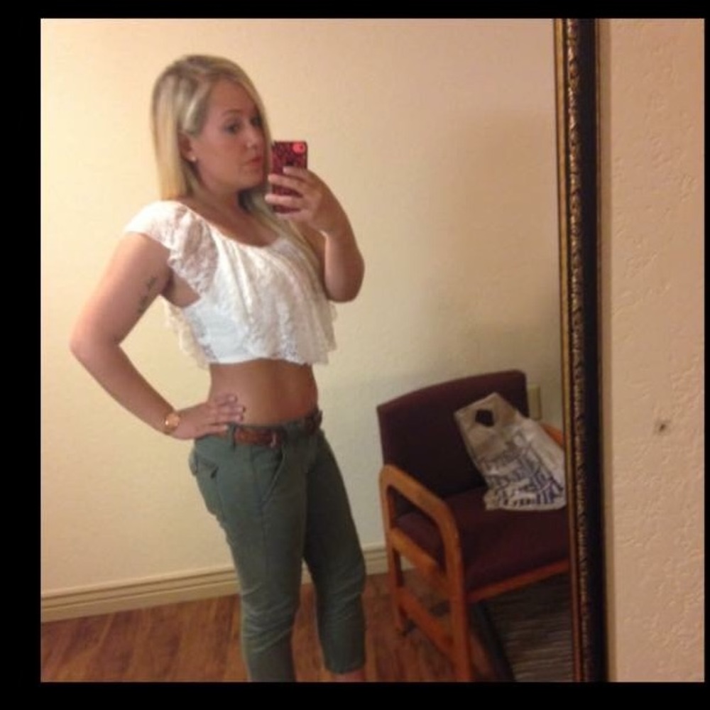 American Eagle Olive Jegging Crop