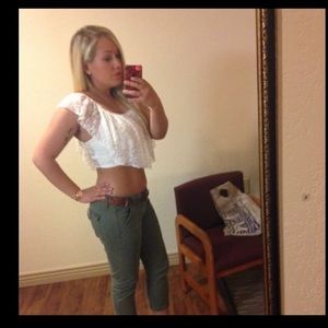 American Eagle Olive Jegging Crop