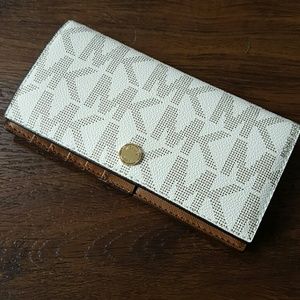 MICHAEL Michael Kors Bags - Michael Kors wallet MICHAEL Michael Kors Bags - Michael Kors wallet
