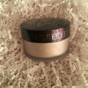 Laura mercier translucent powder