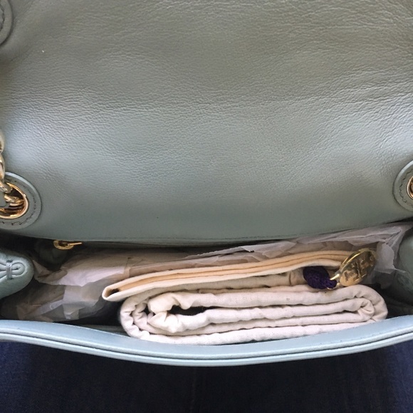 🎊SOLD🎊 Tory Burch Fleming Quilted Leather Bag - Picture 8 of 8