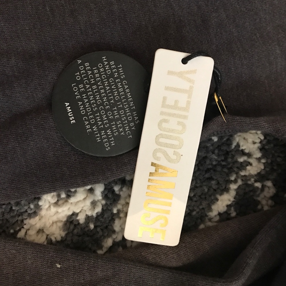 Sweater - Picture 5 of 6