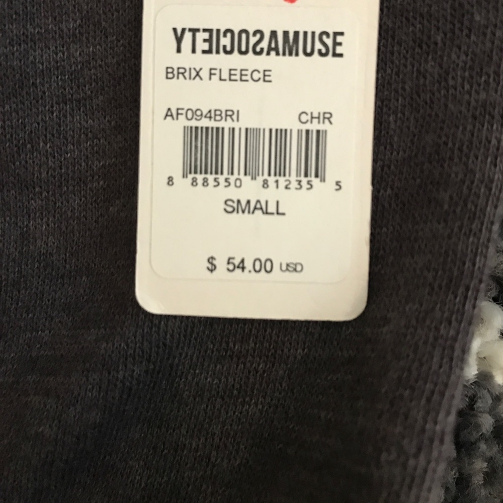 Sweater - Picture 6 of 6