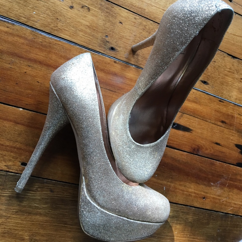 Bakers pumps