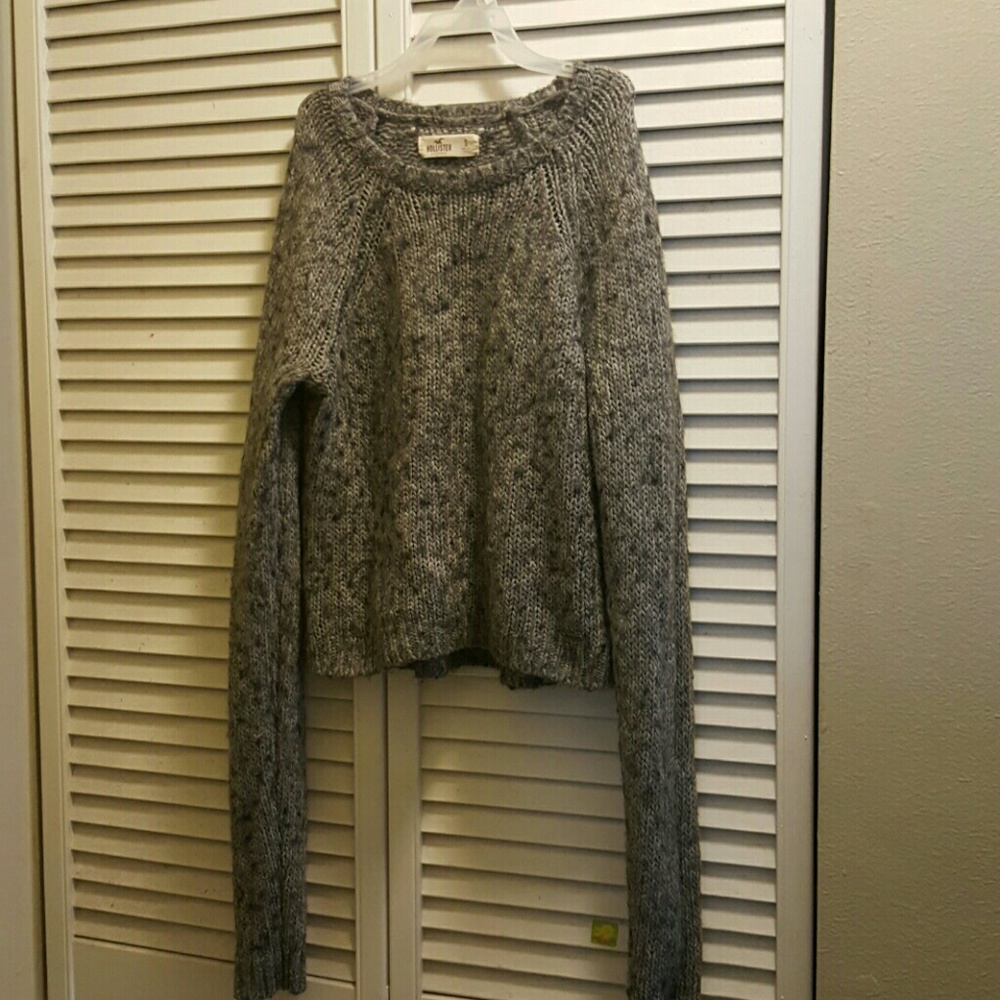 Hollister sweater
