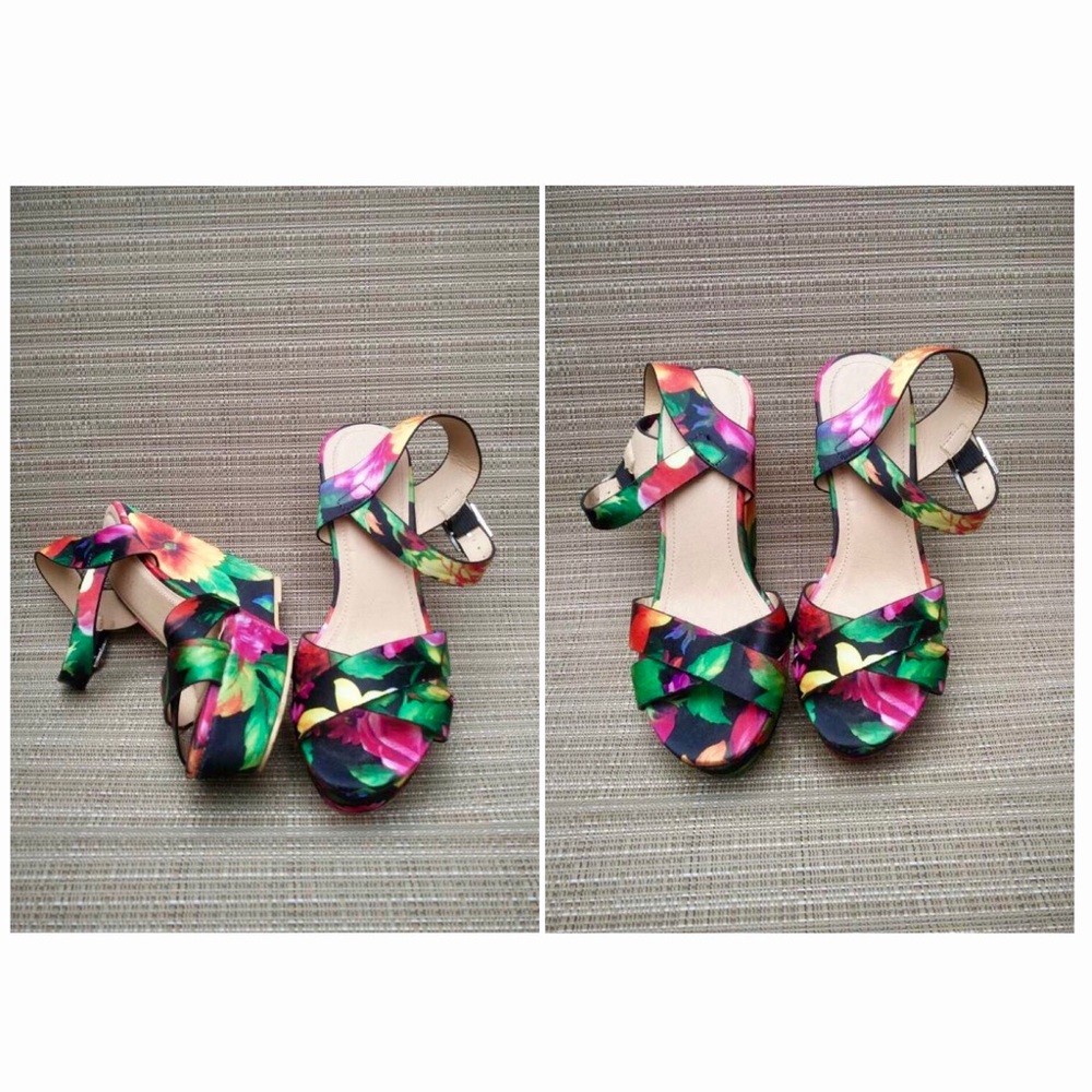 Cute Parisian floral wedges