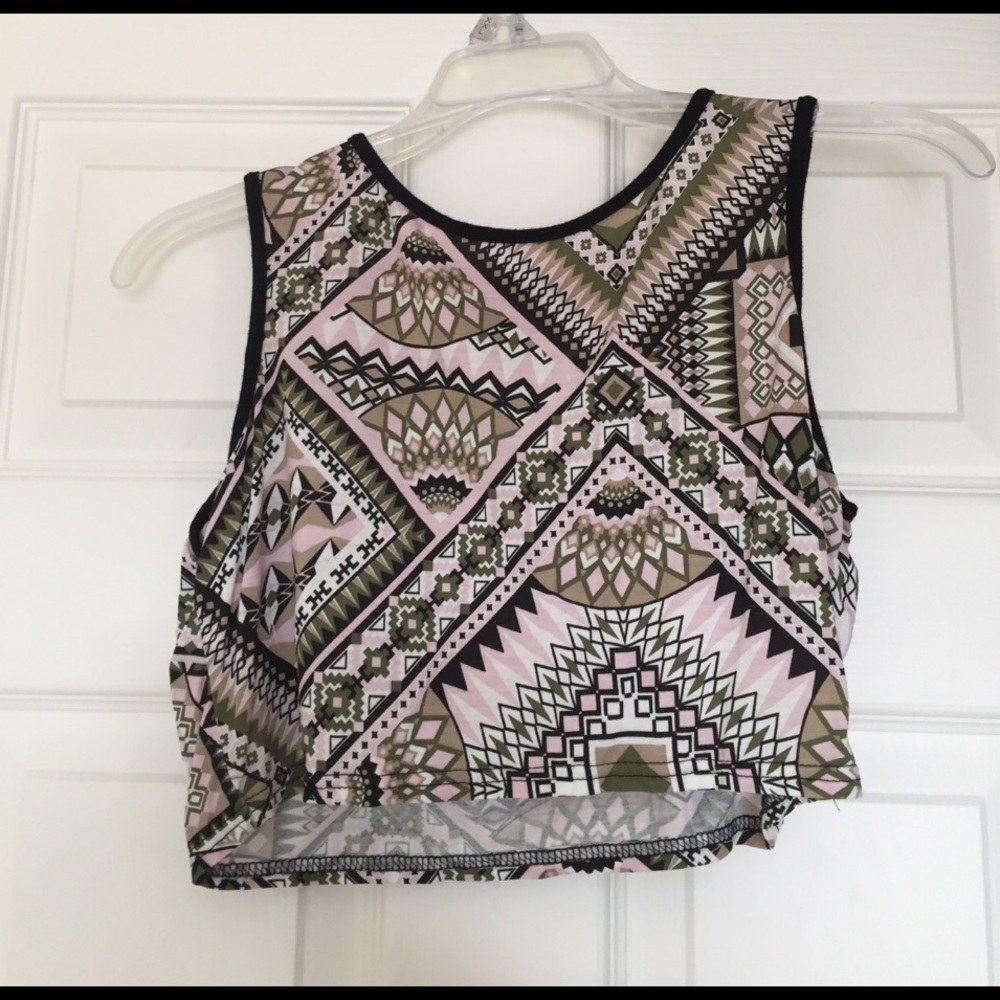 Crop top