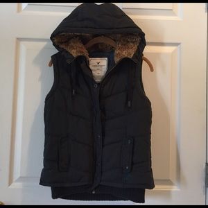 Black sleeveless vest