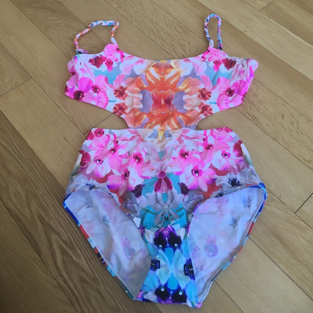 6 Shore Road one piece with cut outs