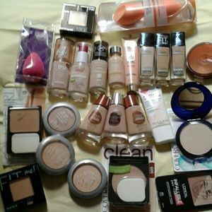 NWT 29 pc Makeup Foundation Powder Contour Bundle