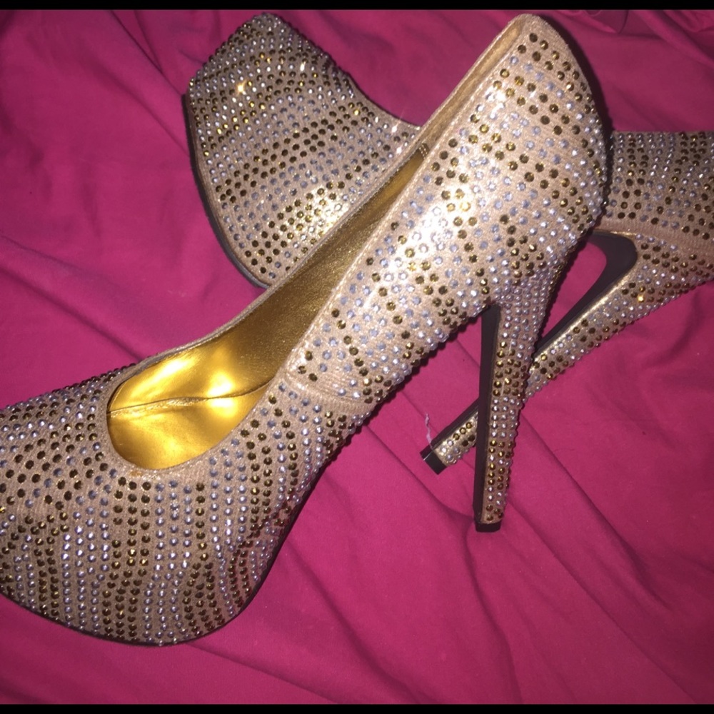 Gold Bling Pumps